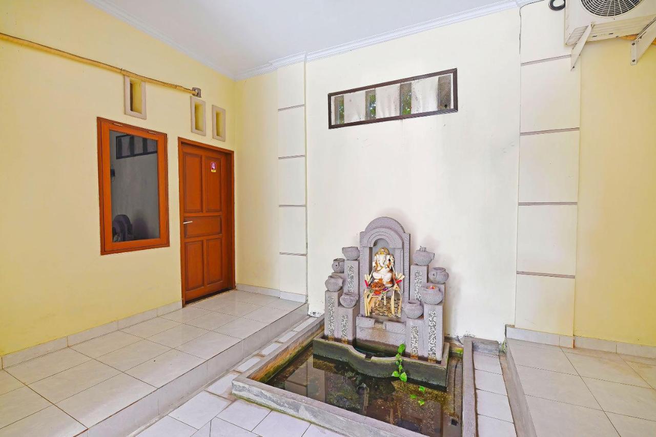 Oyo 91445 Sandat Guest House Dempassar Exterior foto